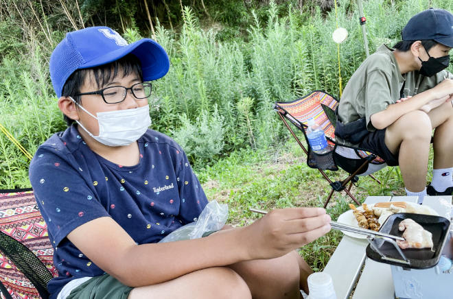 焚き火台　キャンプギア　写真